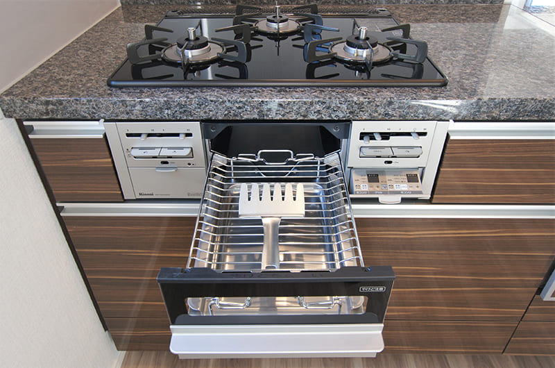 両面焼きグリル(全間取りタイプで採用)