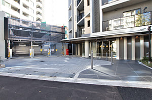 エントランス・機械式駐車場